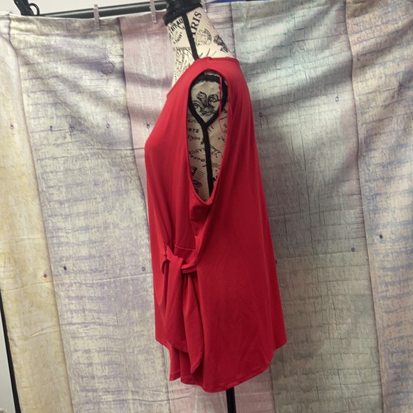 In brand new condition Woman’s Elle top. Size XXL - Picture 7 of 16